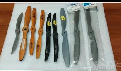 Set di eliche per aeromodelli.