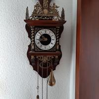 Antico orologio a pendolo olandese