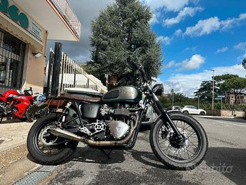 Triumph Bonneville T100 CUSTOMIZZATA
