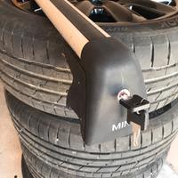 Treno gomme più cerchi