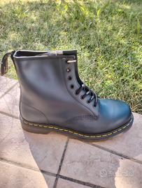 boots Dr Martens navy uomo