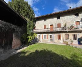 Ampia casa indipendente in zona servita