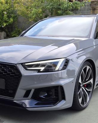 Audi A4 RS4 Avant 2.9 tfsi Exclusive edition Grigi