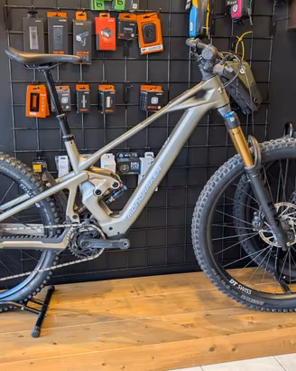 Mondraker Zendit RR 2026 pari al nuovo taglia M