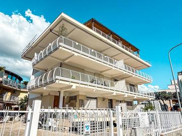 A535 - 7 posti letto - vista mare