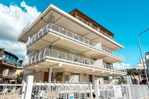 A535 - 7 posti letto - vista mare