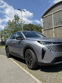 Peugeot 3008 con 4111 km nuova