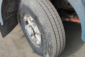 Gomme camion 10.00 r 20
