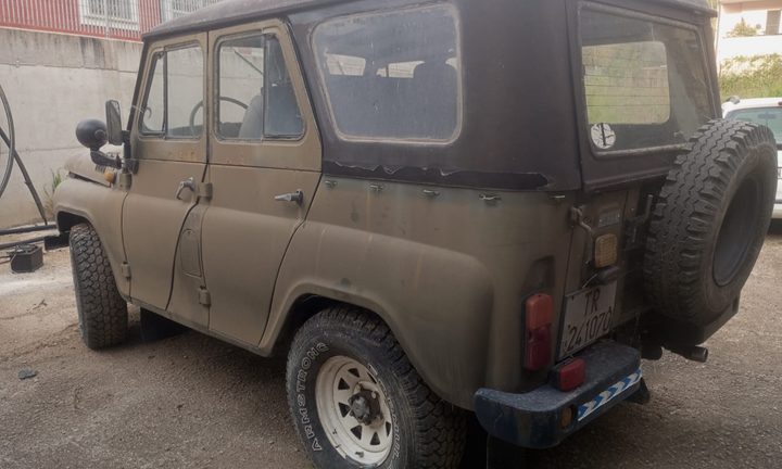 Uaz benzina jeep