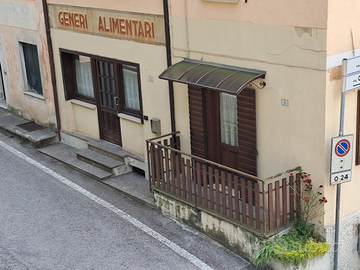 Appartamento piano terra. Val Posina Centro