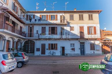 PORZIONE DI CORTE SEMI INDIPENDENTE IN CENTRO