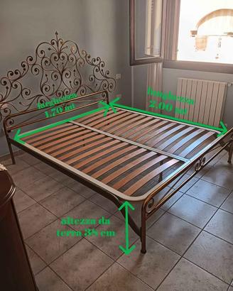 Letto con testiera in ferro battuto artigianale