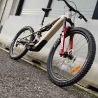 Moustache Bikes  CLUTCH 160.9 29''/27,5'' 12v 170m