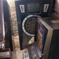 cabinato freccette slot machine 