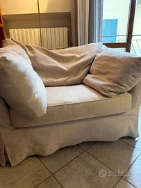 Poltrona con cuscini in piuma d’oca. Super comoda.