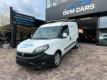 Fiat doblo porta lterale