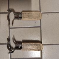 vecchi poggia piedi per bambino 