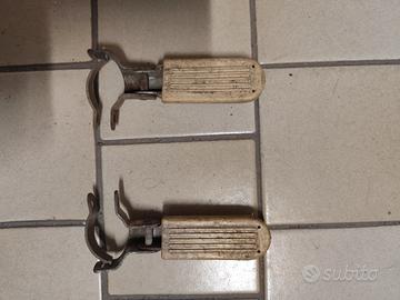 vecchi poggia piedi per bambino 