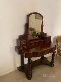 specchiera stile Liberty