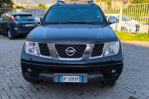 NISSAN NAVARA D40