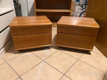 Coppia comodini in noce