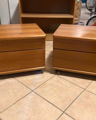 Coppia comodini in noce