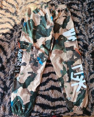 Pantalone, Disclaimer, nuovi. 