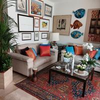 Coppia di divani due posti, tessuto  lino/seta. 