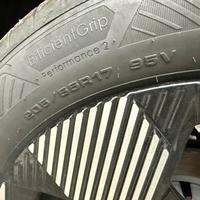 Gomme estive 205/55 R17 95V

