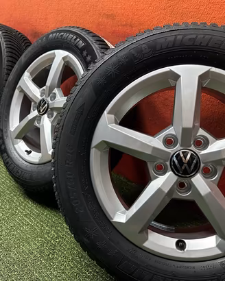 Cerchi VW T-Roc Gomme 2023 NEW Invernali 205 60 16
