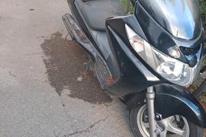 Suzuki 400 con motore fuso