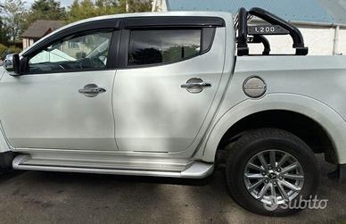 Mitsubishi L200 2015>19 Roll Bar Nero con prot.cab