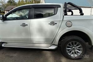Mitsubishi L200 2015>19 Roll Bar Nero con prot.cab