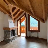 Mansarda bilocale, Monno, via Valtellina 4