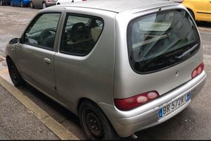 FIAT 600 2001