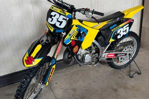 Suzuki rm 125