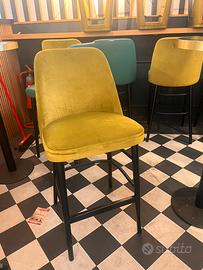 Sgabelli legno e velluto