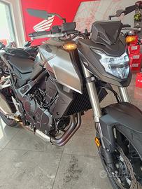 HONDA CB 750 HORNET