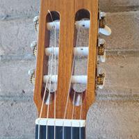 Chitarra classica nuova con custodia