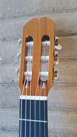 Chitarra classica nuova con custodia