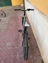 bicicletta bottecchia cerde e nera