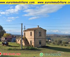 Rudere vista mare con 2 ettari di terreno
