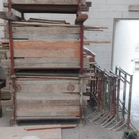 Contenitore per puntelli