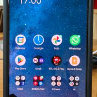 Google Pixel 8 Pro e auricolari