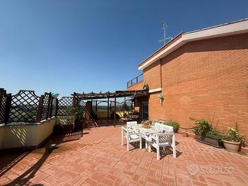 Attico/Mansarda Roma [Cod. rif 3257904VRG]