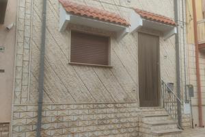 Casa indipendente con ampio giardino in Puglia 