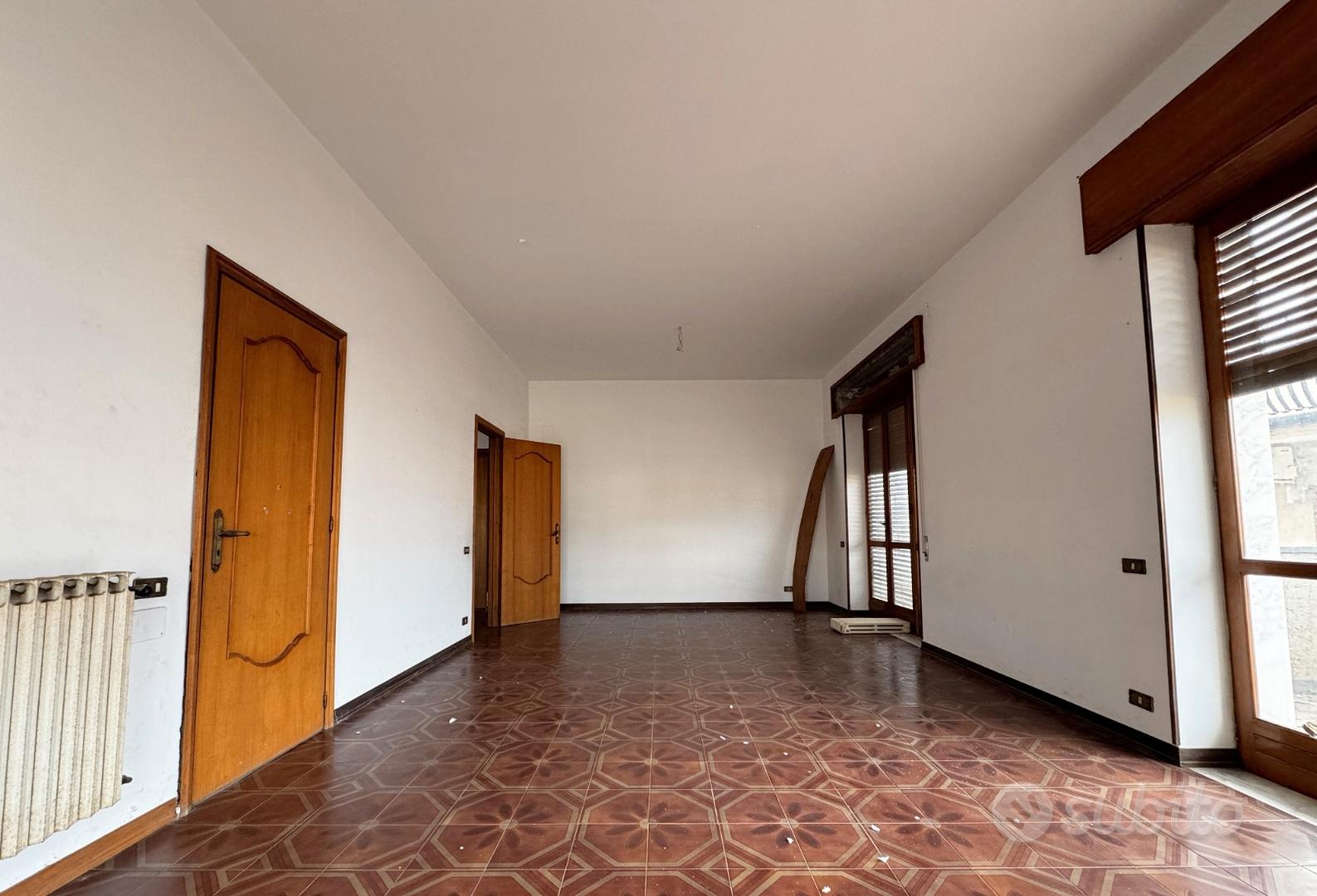 Crea la tua casa ideale a Santa Maria di Licodia - Vista 4