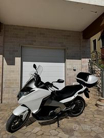 Honda Integra 700 dct