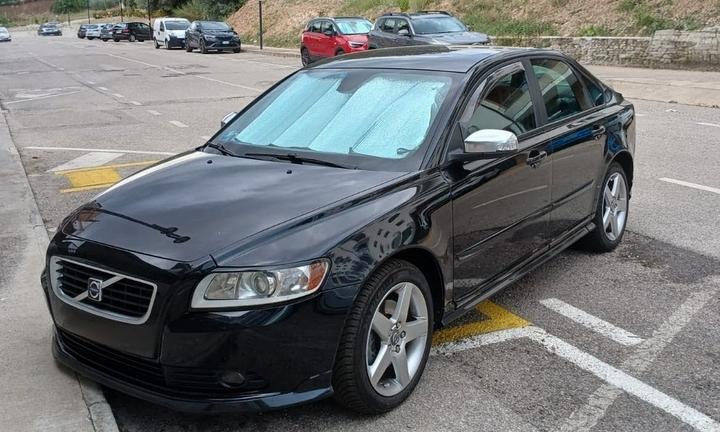 Volvo S40 2.0 D R-Design – Diesel 136CV
