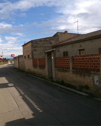 casa anni 70 su lotto di 618 mq